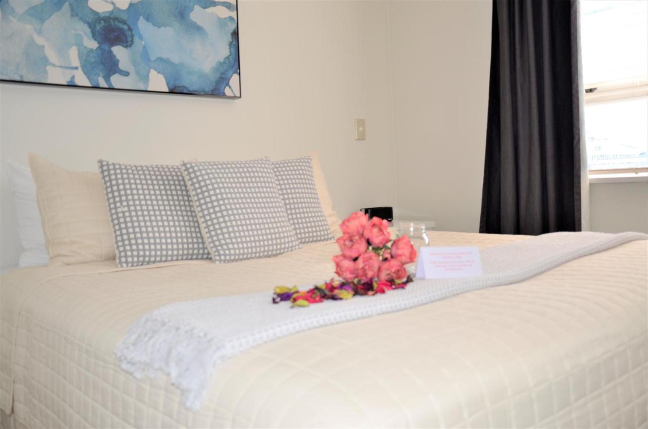 Colombo Lodge Hotel Christchurch Bagian luar foto