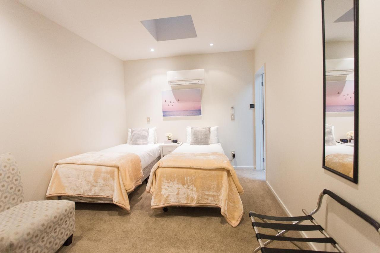 Colombo Lodge Hotel Christchurch Bagian luar foto
