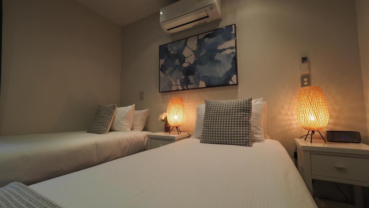 Colombo Lodge Hotel Christchurch Bagian luar foto